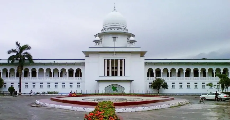 হাইকোর্টের ১২ বিচারপতিকে ছুটিতে পাঠানোর সিদ্ধান্ত